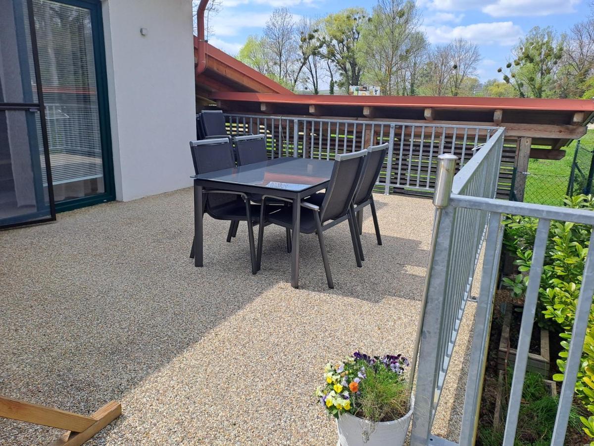 Apartmány U Zámečku Hlohovec Exteriér fotografie