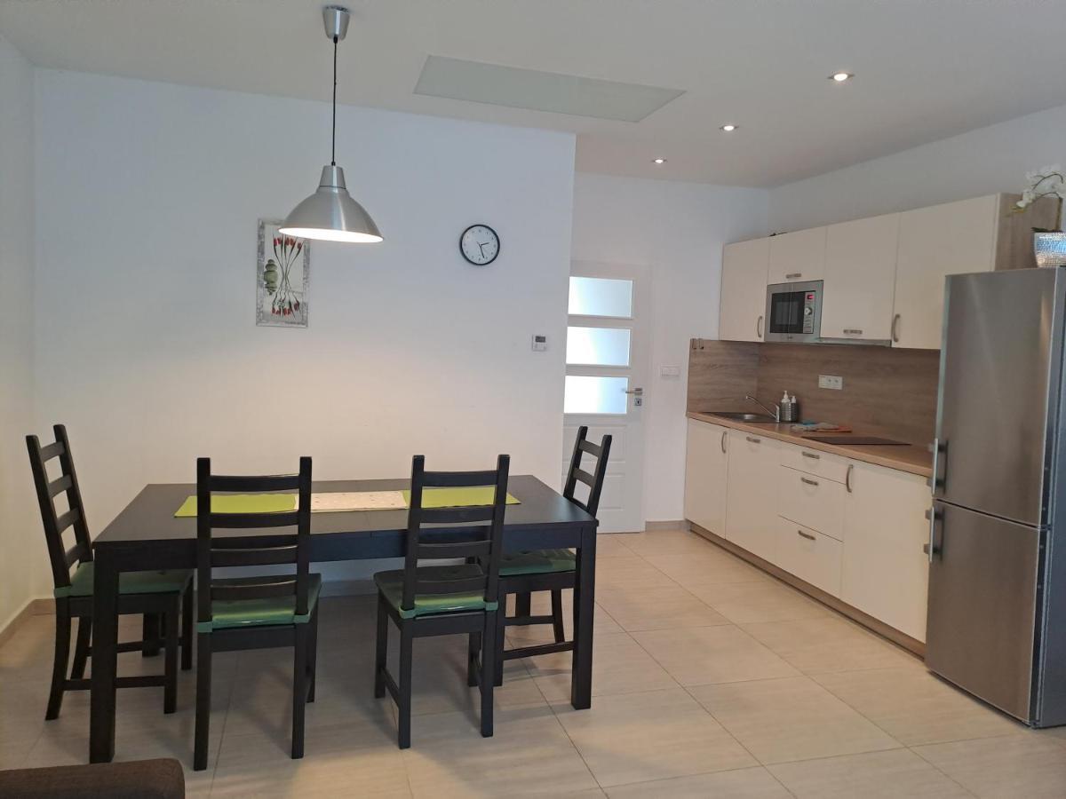 Apartmány U Zámečku Hlohovec Exteriér fotografie
